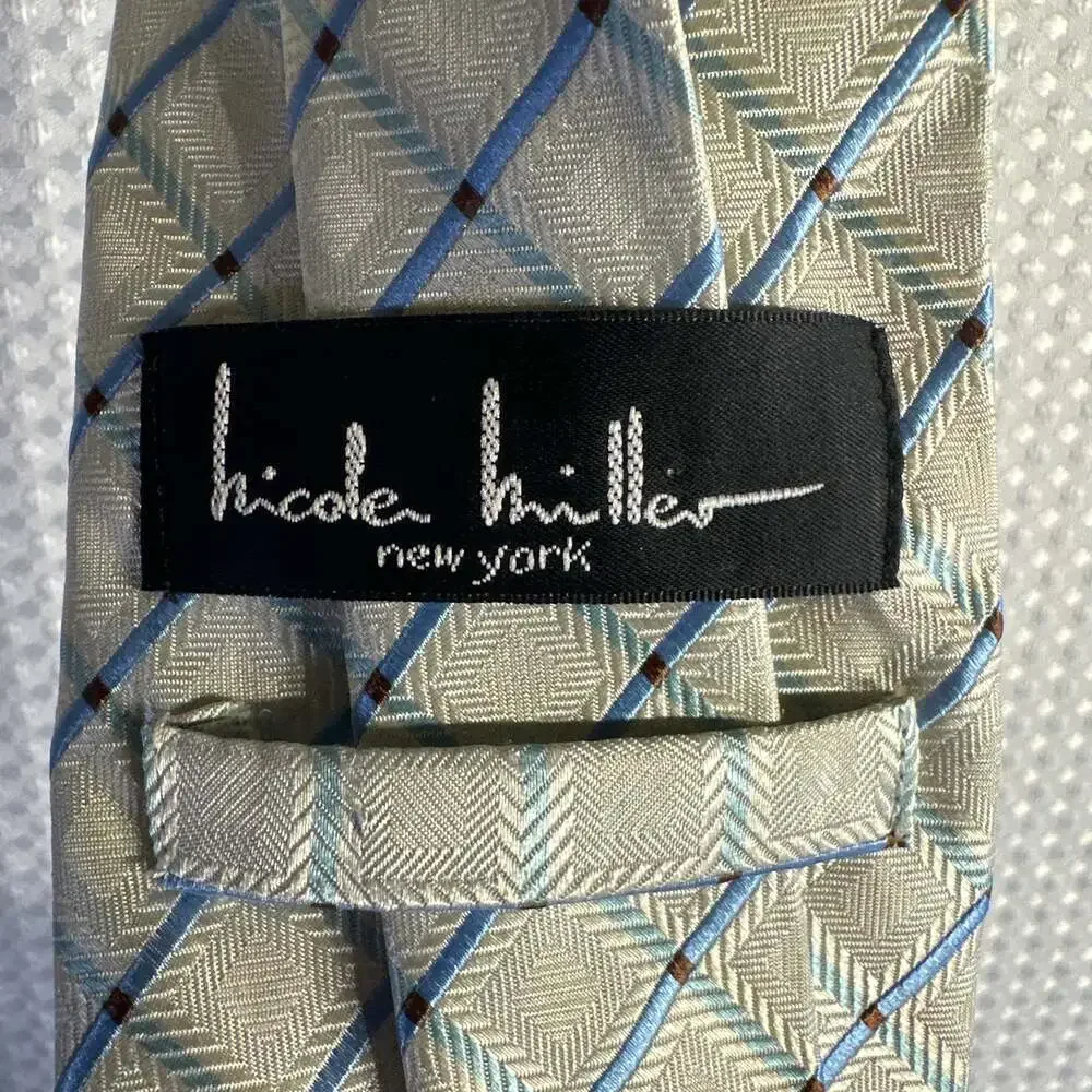 Vintage 1995 Nicole Miller 100% Silk Tennis Theme Novelty Necktie